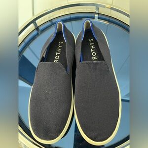 Rothy's The Original Slip-On Sneaker in Navy-size 7 1/2. Clean!! 💙